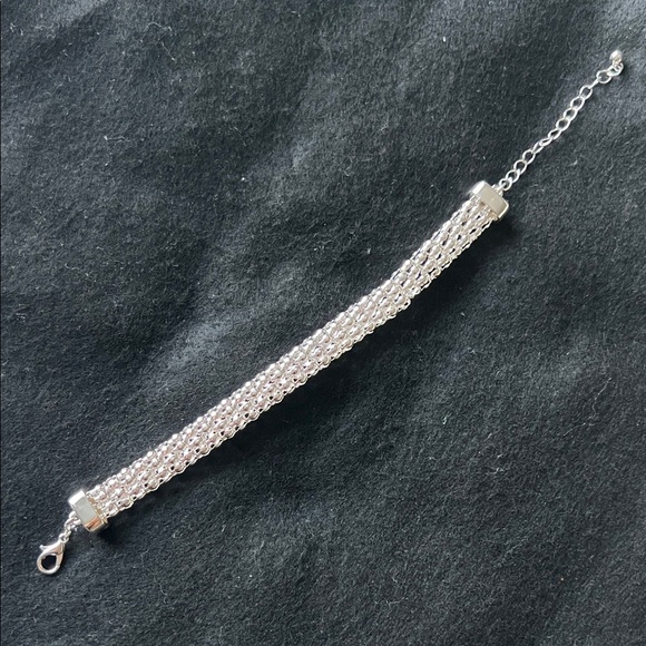 Elegant Silver Chain Bracelet - Picture 1 of 2